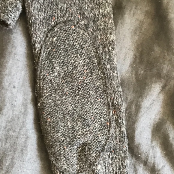 Zara sweater. - Picture 7 of 7